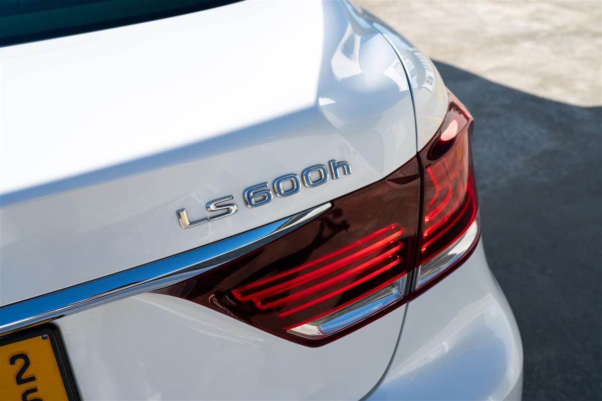 2013 Lexus LS 600 LS600h 5.0L V8 VERSION C Carousel 7