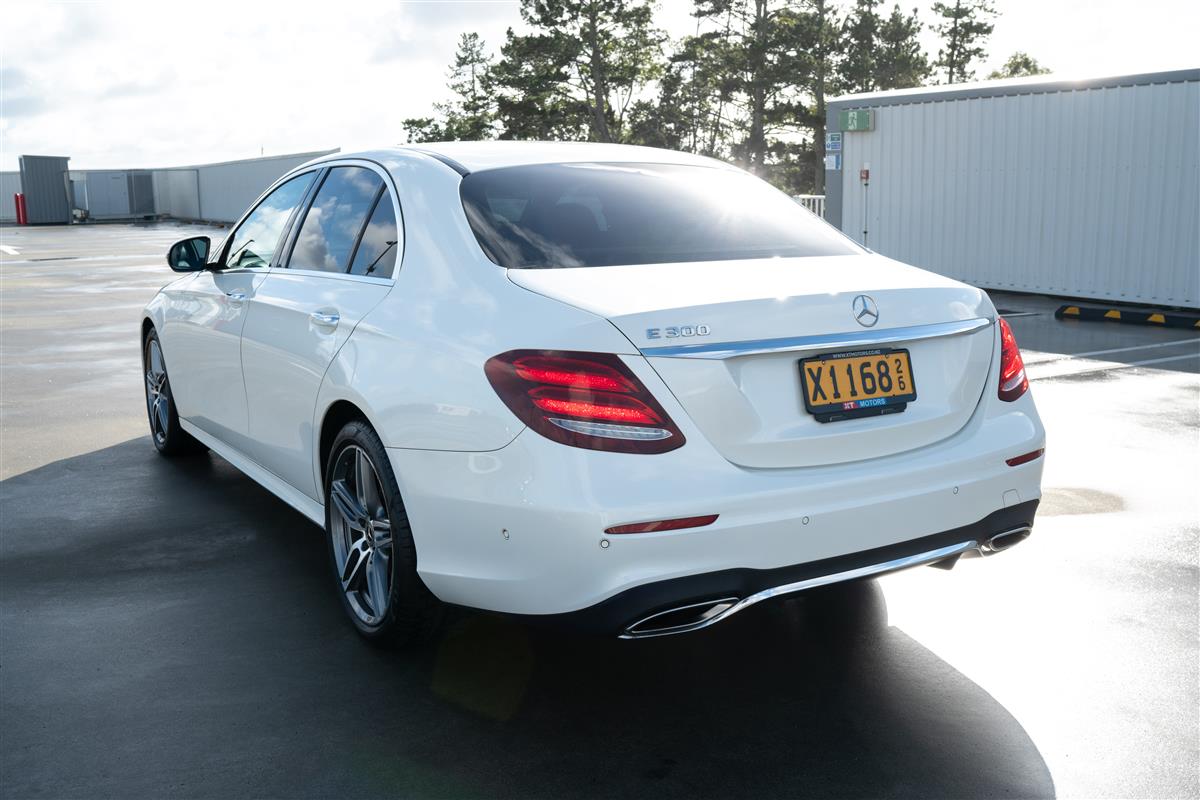 2019 Mercedes-Benz E 300 E300 AMG SPORT PACK GRADE 4.5 Carousel 8