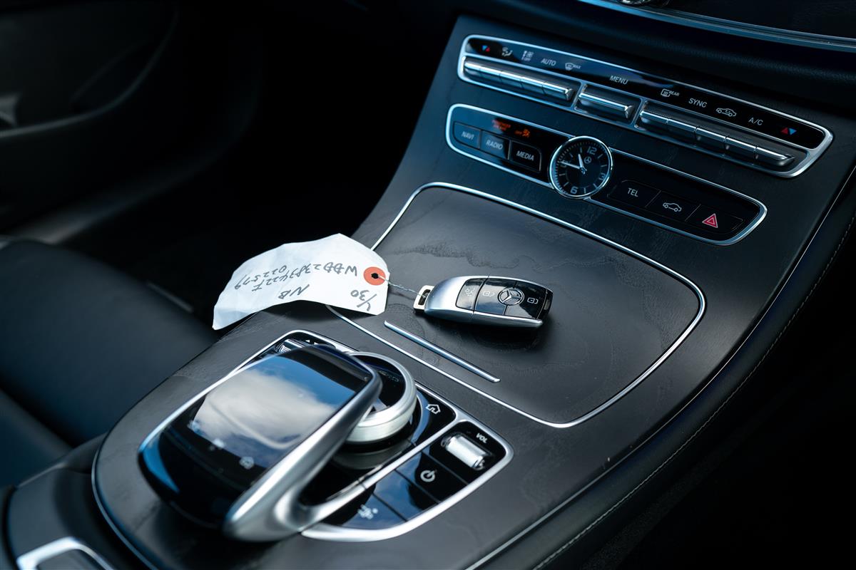 2017 Mercedes-Benz E 200 E200 COUPE AMG PACK Carousel 18