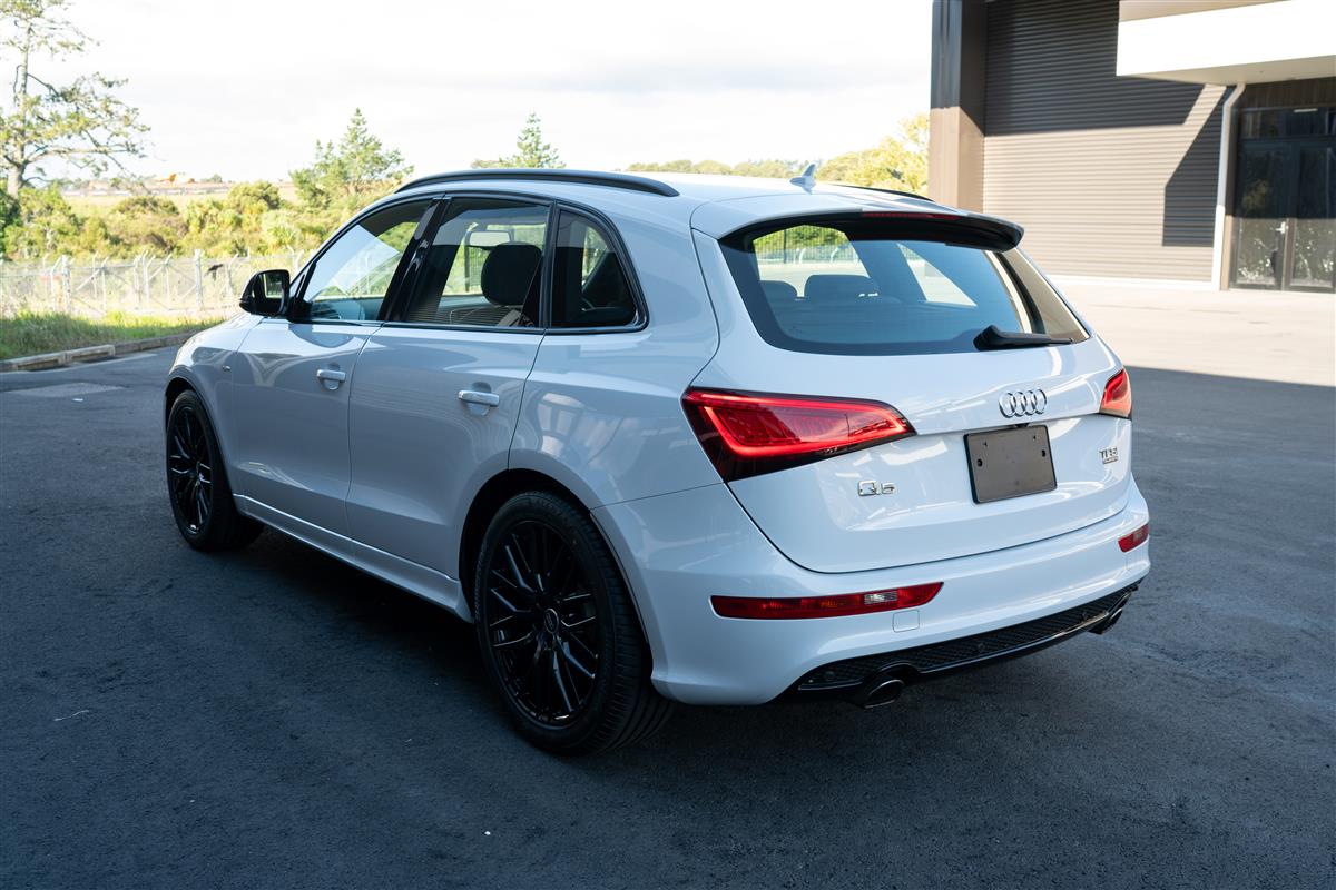 2016 Audi Q5 2.0T QUATTRO SLINE COMPETITION Carousel 11