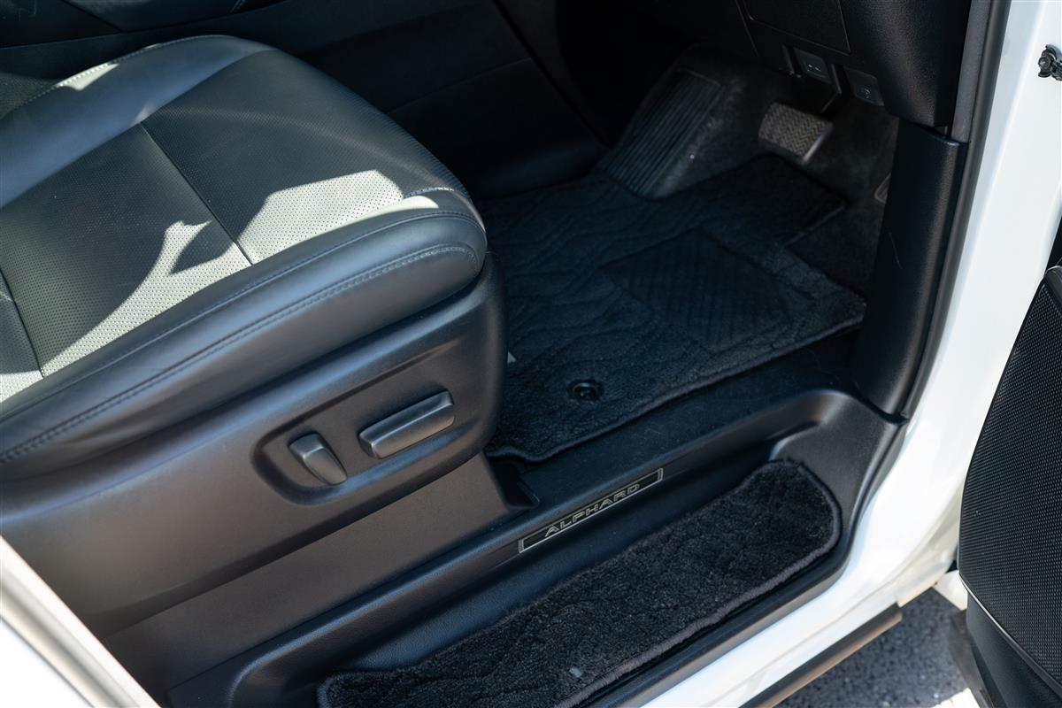 2020 Toyota Alphard 3.5L V6 SC FACELIFT PILOT SEATS Carousel 11