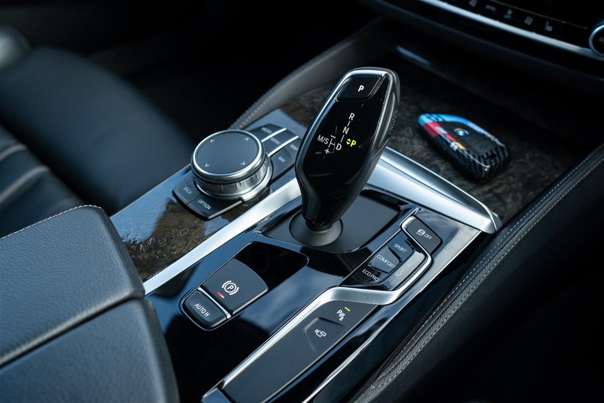2017 BMW 540i B58 X-DRIVE TOURING M-SPORT Carousel 14