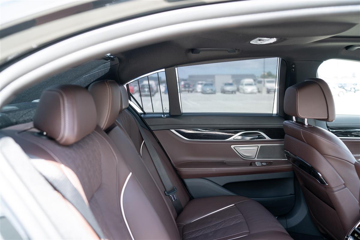 2019 BMW 740i MOTORSPORT LUXURY FLAGSHIP Carousel 16