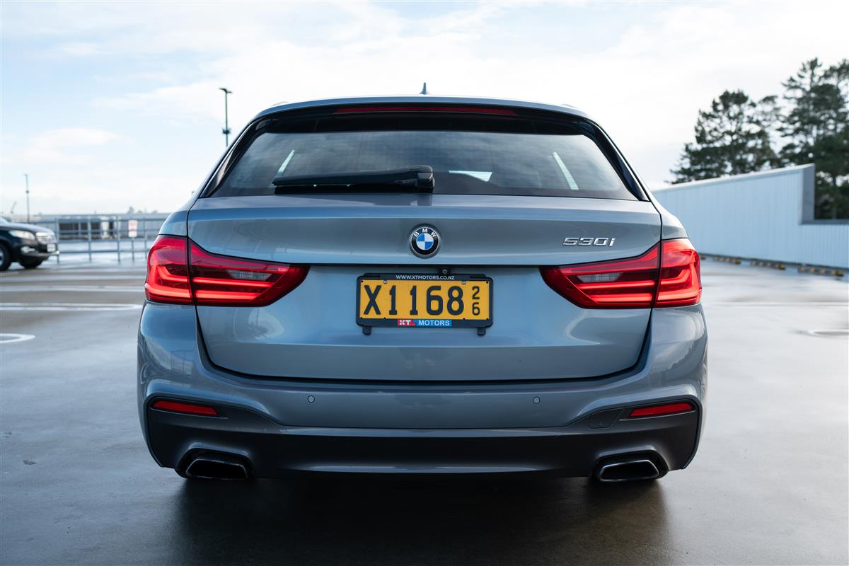 2017 BMW 530i M-SPORT TOURING B48 WAGON Carousel 7