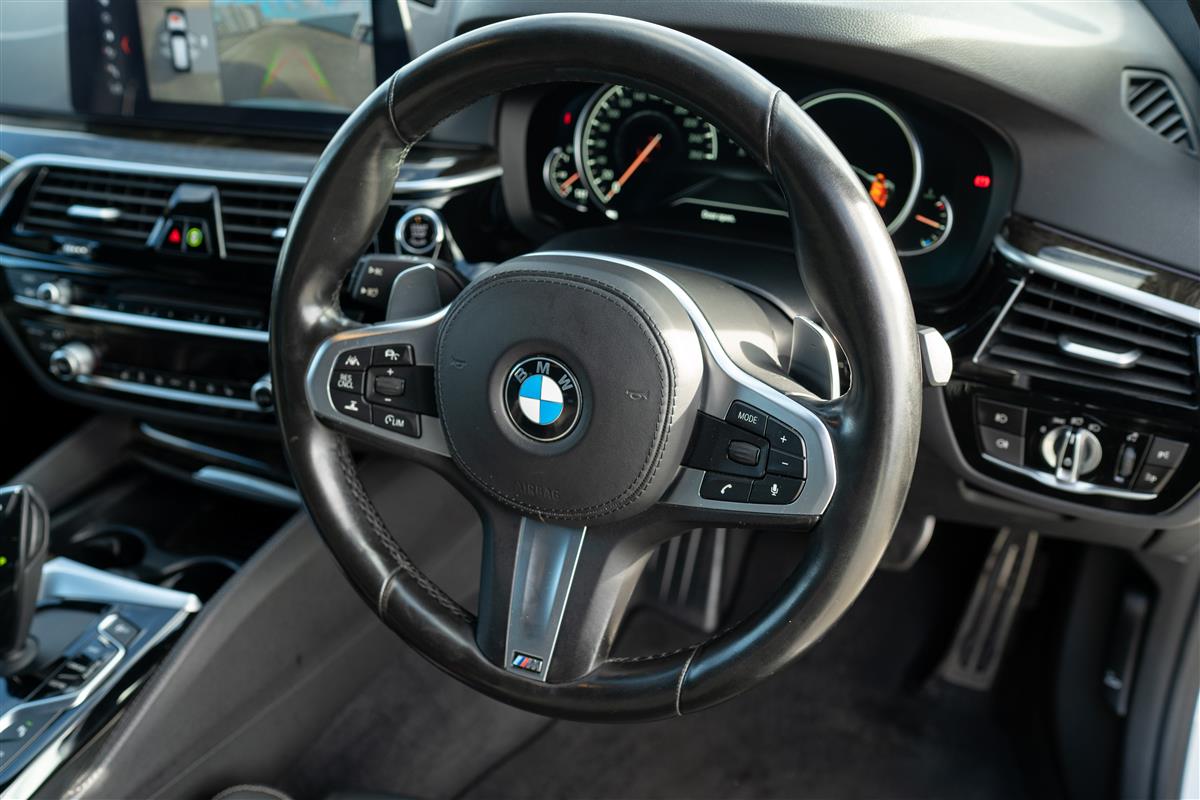 2017 BMW 540i B58 X-DRIVE TOURING M-SPORT Carousel 12