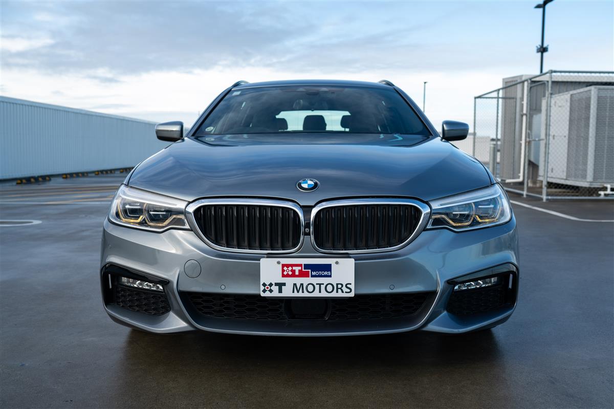 2017 BMW 530i M-SPORT TOURING B48 WAGON Carousel 3
