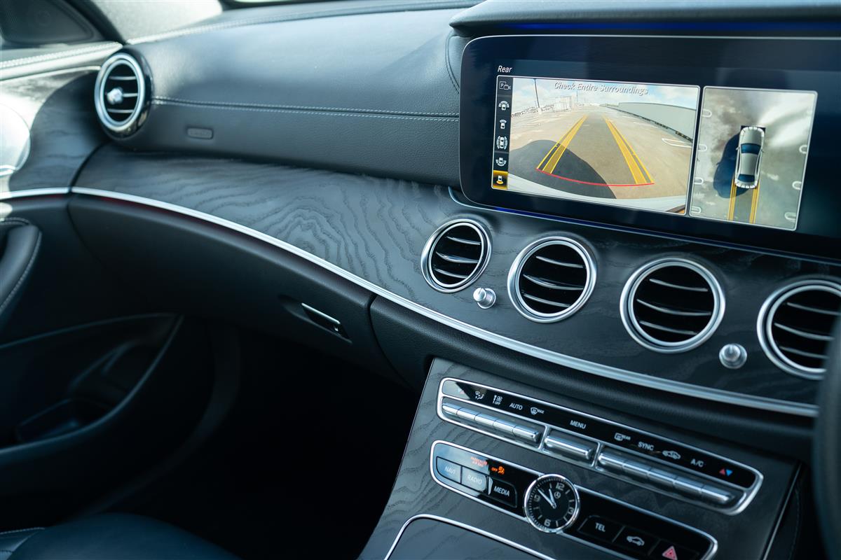 2019 Mercedes-Benz E 300 E300 AMG SPORT PACK GRADE 4.5 Carousel 19