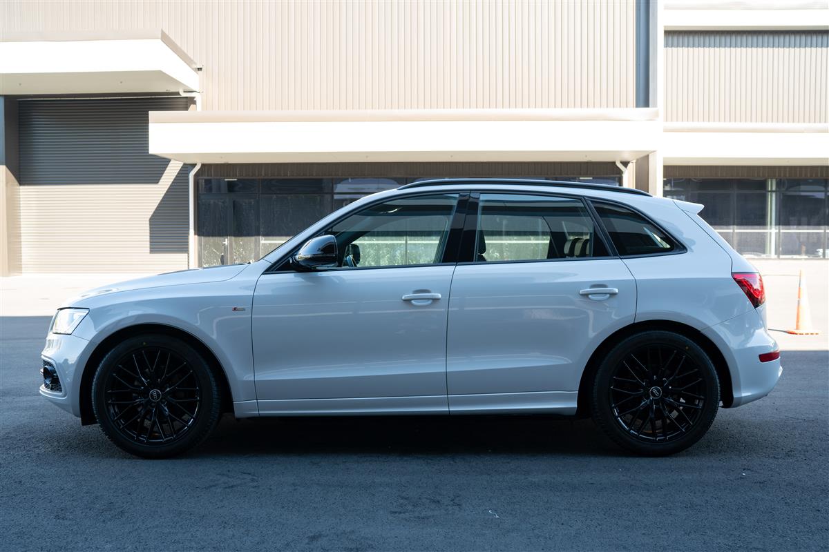 2016 Audi Q5 2.0T QUATTRO SLINE COMPETITION Carousel 12
