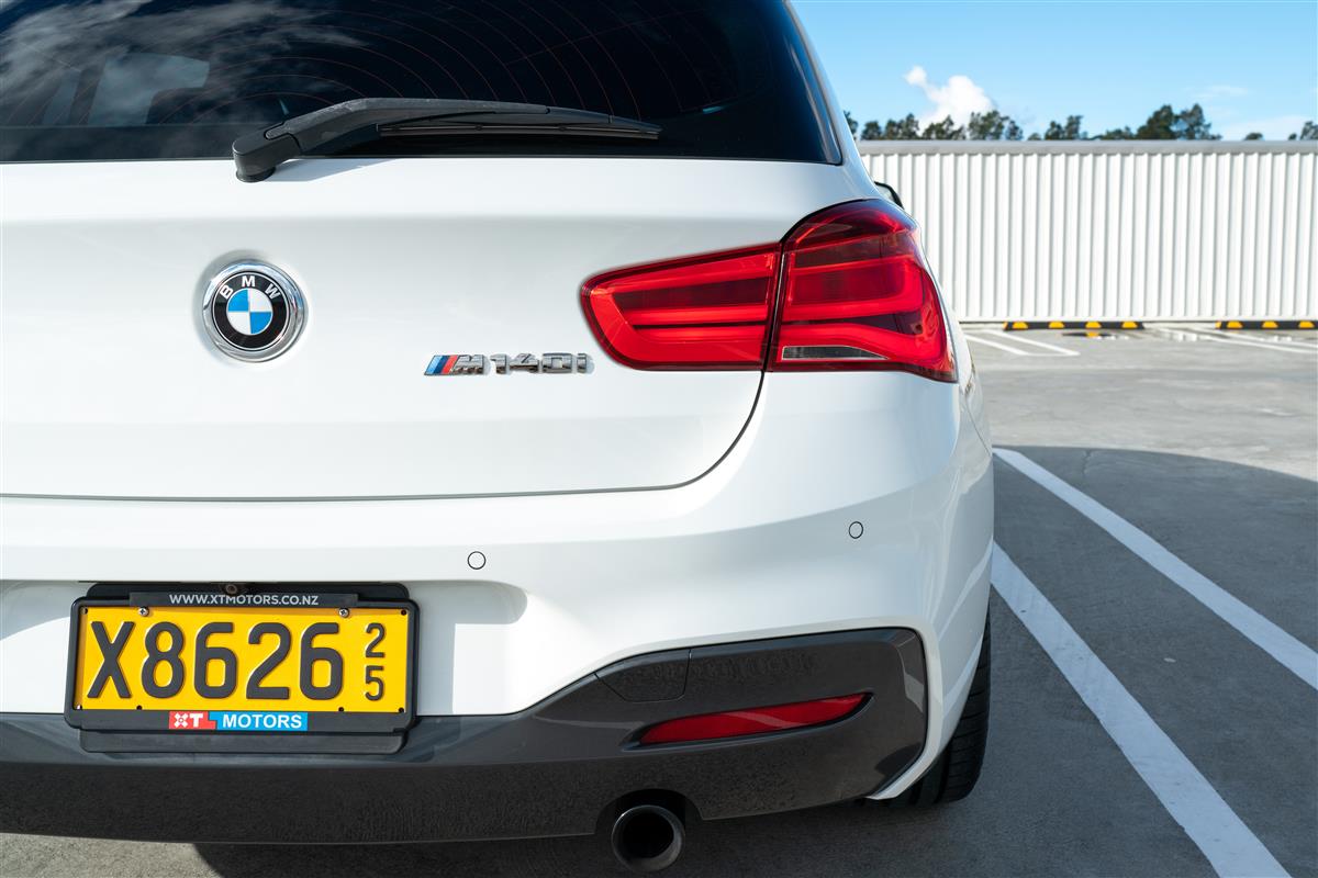 2017 BMW M140i M SPORT GRADE 4.5 Carousel 8