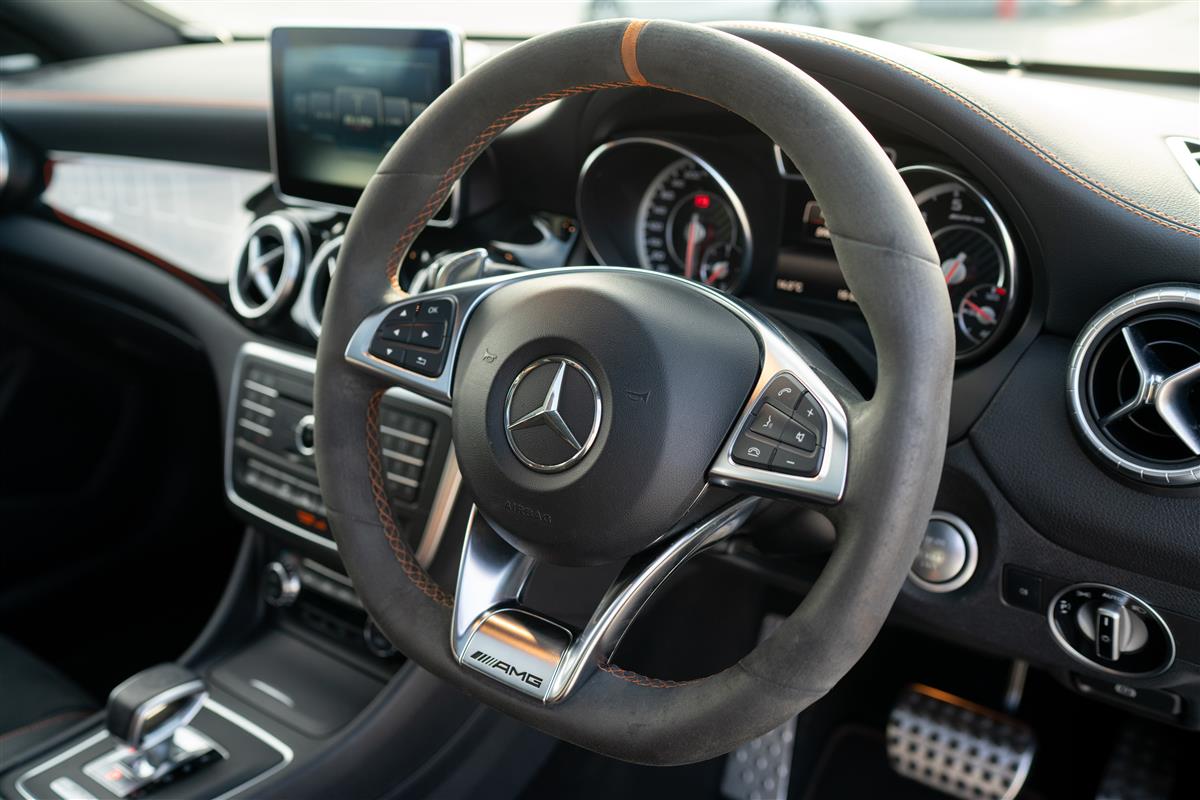 2015 Mercedes-Benz CLA 45 AMG ORANGE ART EDTION Carousel 17
