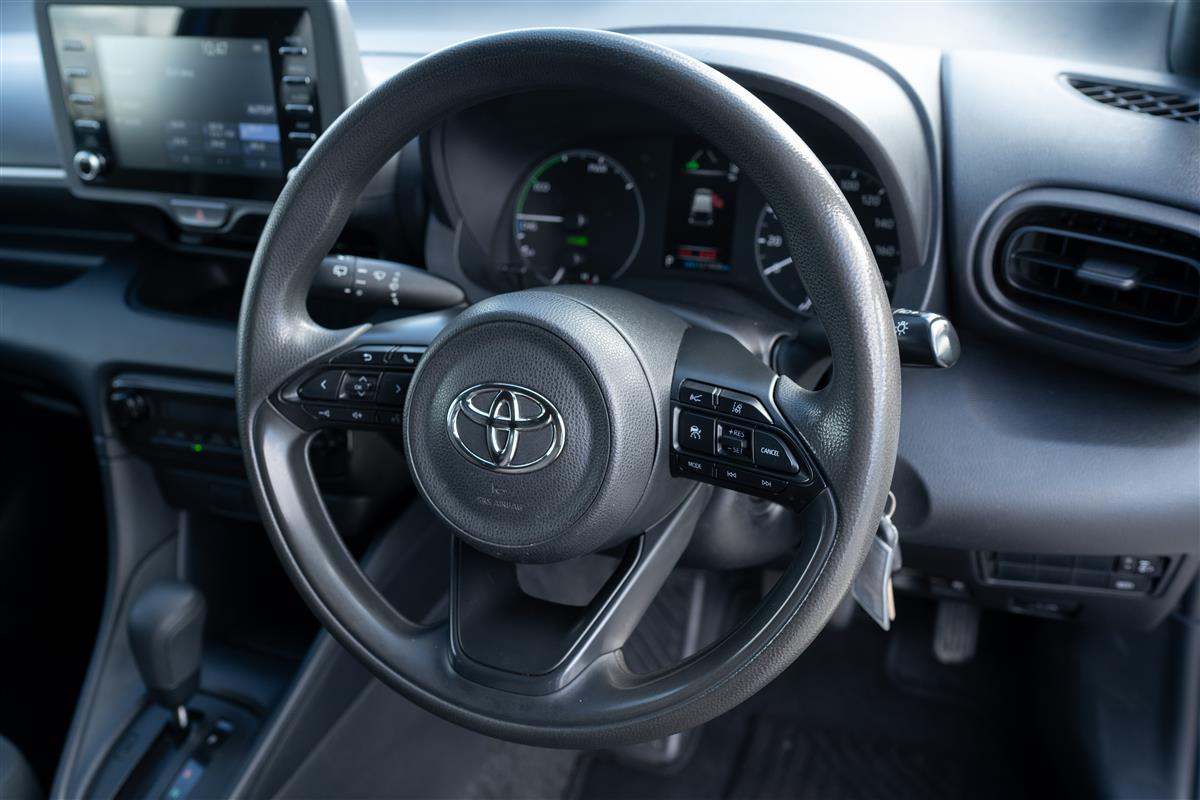 2020 Toyota Yaris 1.5X HYBRID NEW SHAPE BLUETOOTH Carousel 14