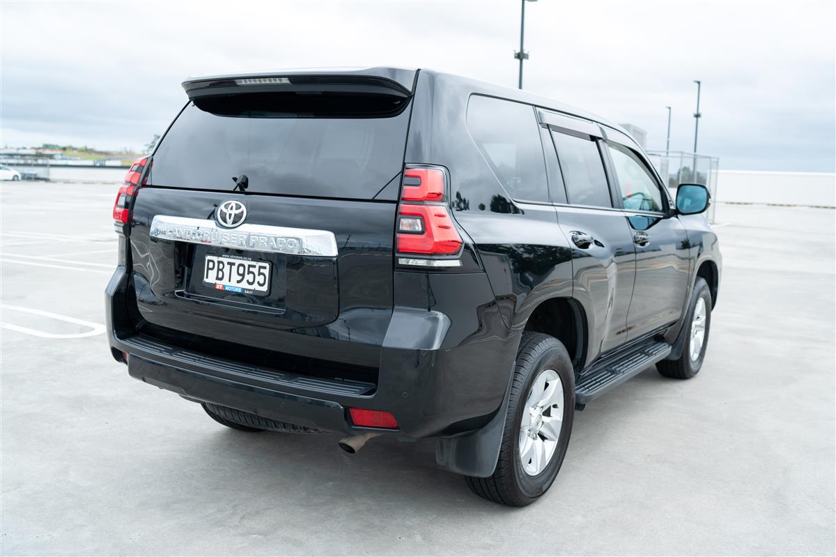 2019 Toyota Land Cruiser PRADO TX FACELIFT 18,000KMS ONLY Carousel 7