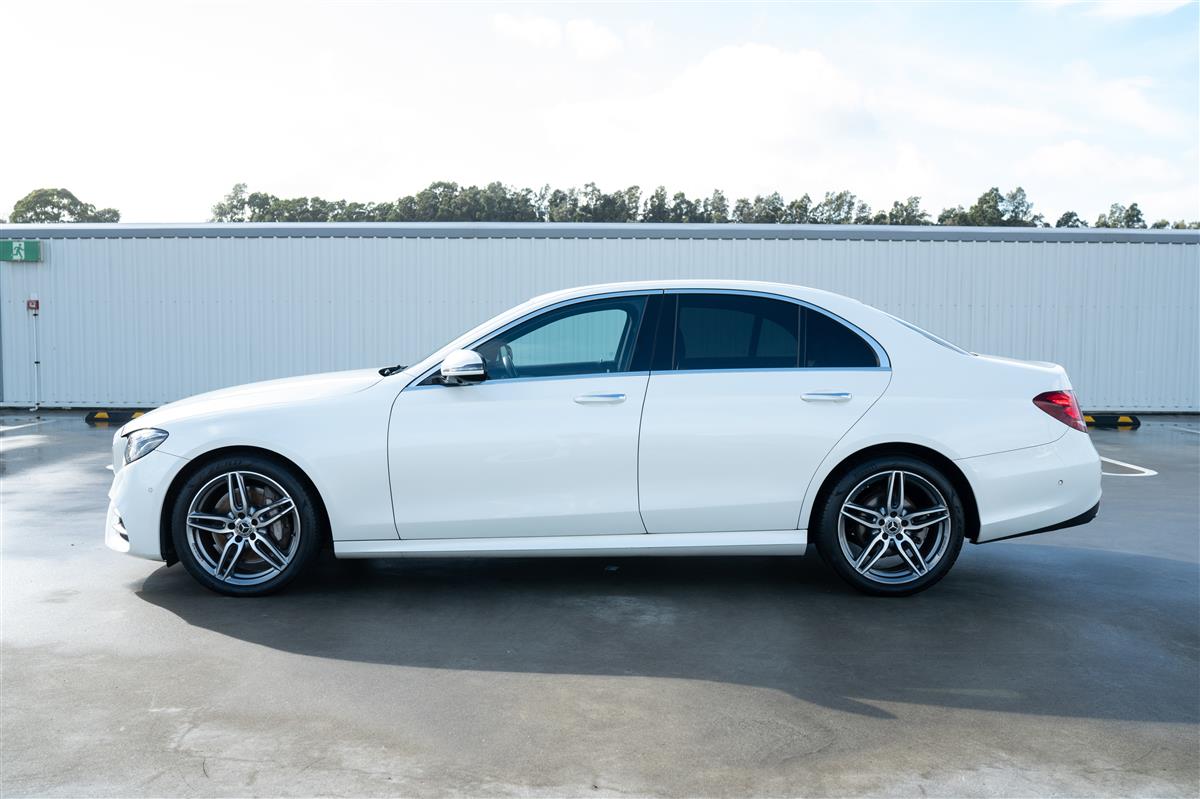 2019 Mercedes-Benz E 300 E300 AMG SPORT PACK GRADE 4.5 Carousel 9