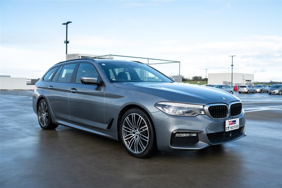 2017 BMW 530i M-SPORT TOURING B48 WAGON Carousel 1