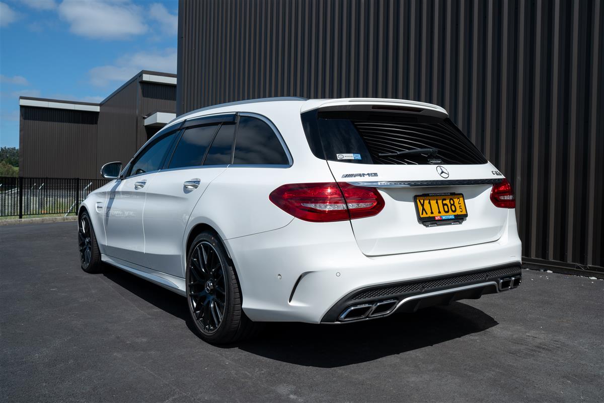 2017 Mercedes-Benz C 63 S C63S AMG ESTATE IMMACULATE Carousel 9