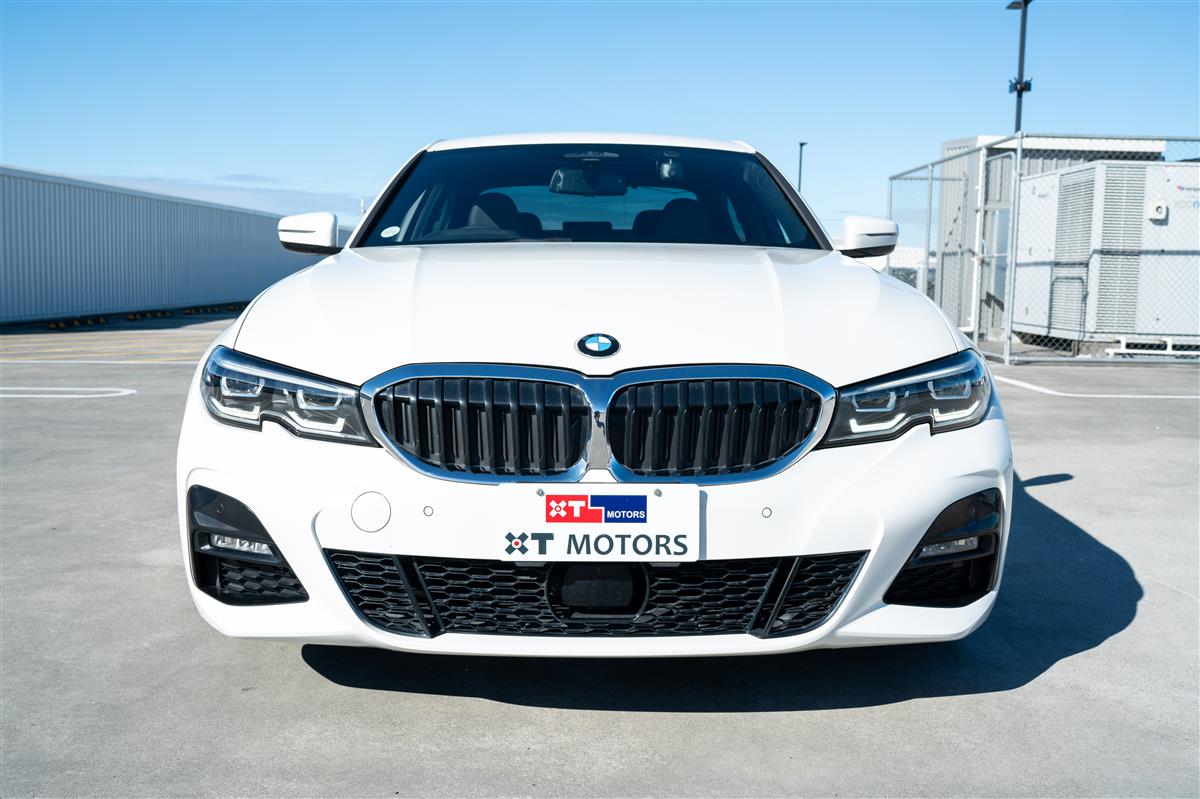 2019 BMW 320i MOTORSPORT M-SPORT GRADE 4.5 Carousel 3