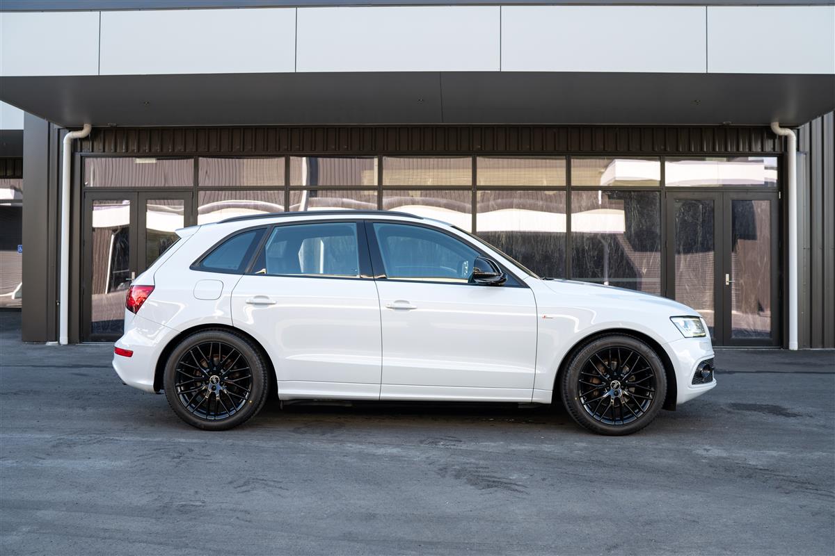 2016 Audi Q5 2.0T QUATTRO SLINE COMPETITION