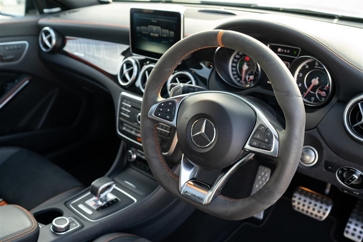 2015 Mercedes-Benz CLA 45 AMG ORANGE ART EDTION Carousel 13