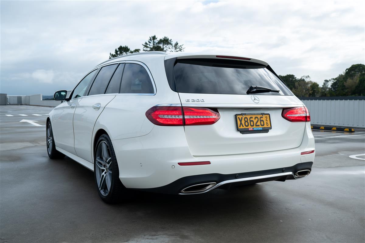 2018 Mercedes-Benz E 200 SPORT AVANTGARDE ESTATE WAGON Carousel 10