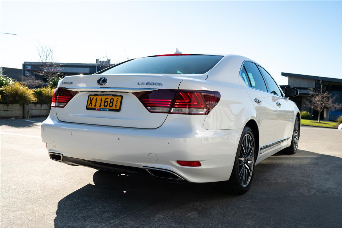 2013 Lexus LS 600 LS600h 5.0L V8 VERSION C Carousel 5
