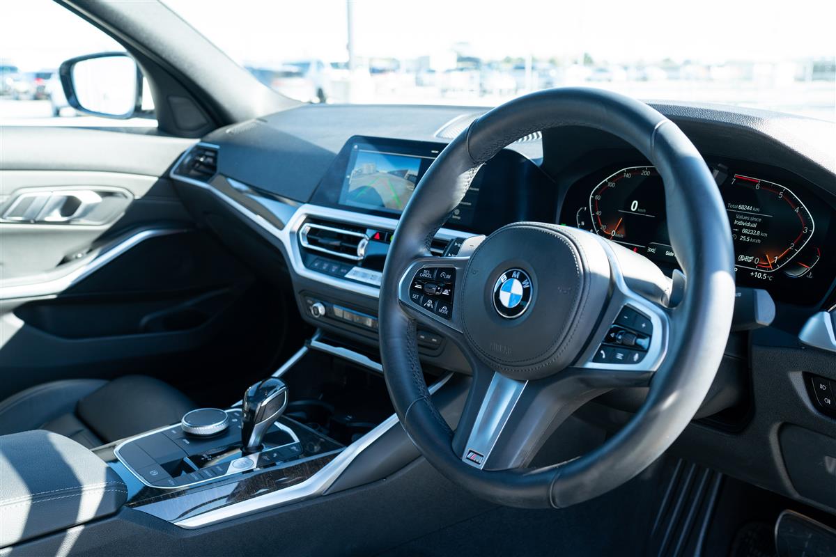 2019 BMW 320i MOTORSPORT M-SPORT GRADE 4.5 Carousel 12