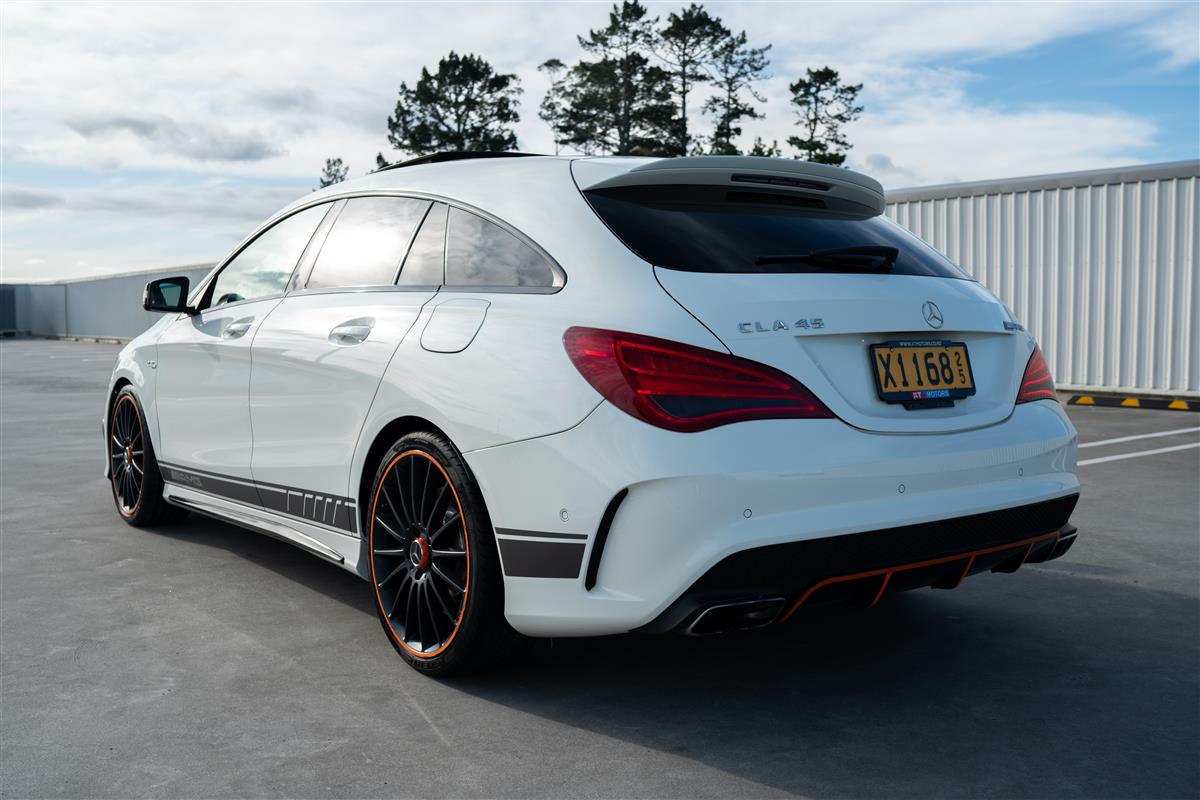 2015 Mercedes-Benz CLA 45 AMG ORANGE ART EDTION Carousel 9
