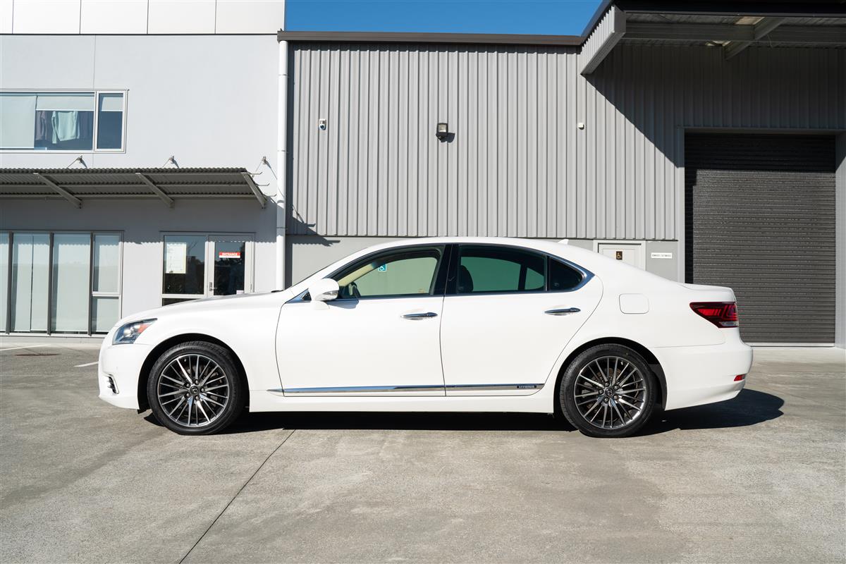 2013 Lexus LS 600 LS600h 5.0L V8 VERSION C Carousel 10