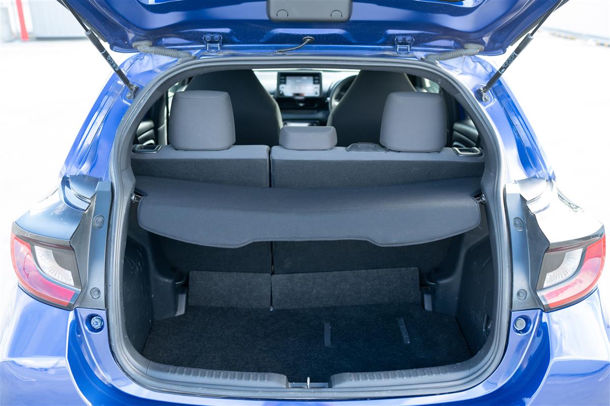 2020 Toyota Yaris 1.5X HYBRID NEW SHAPE BLUETOOTH Carousel 8