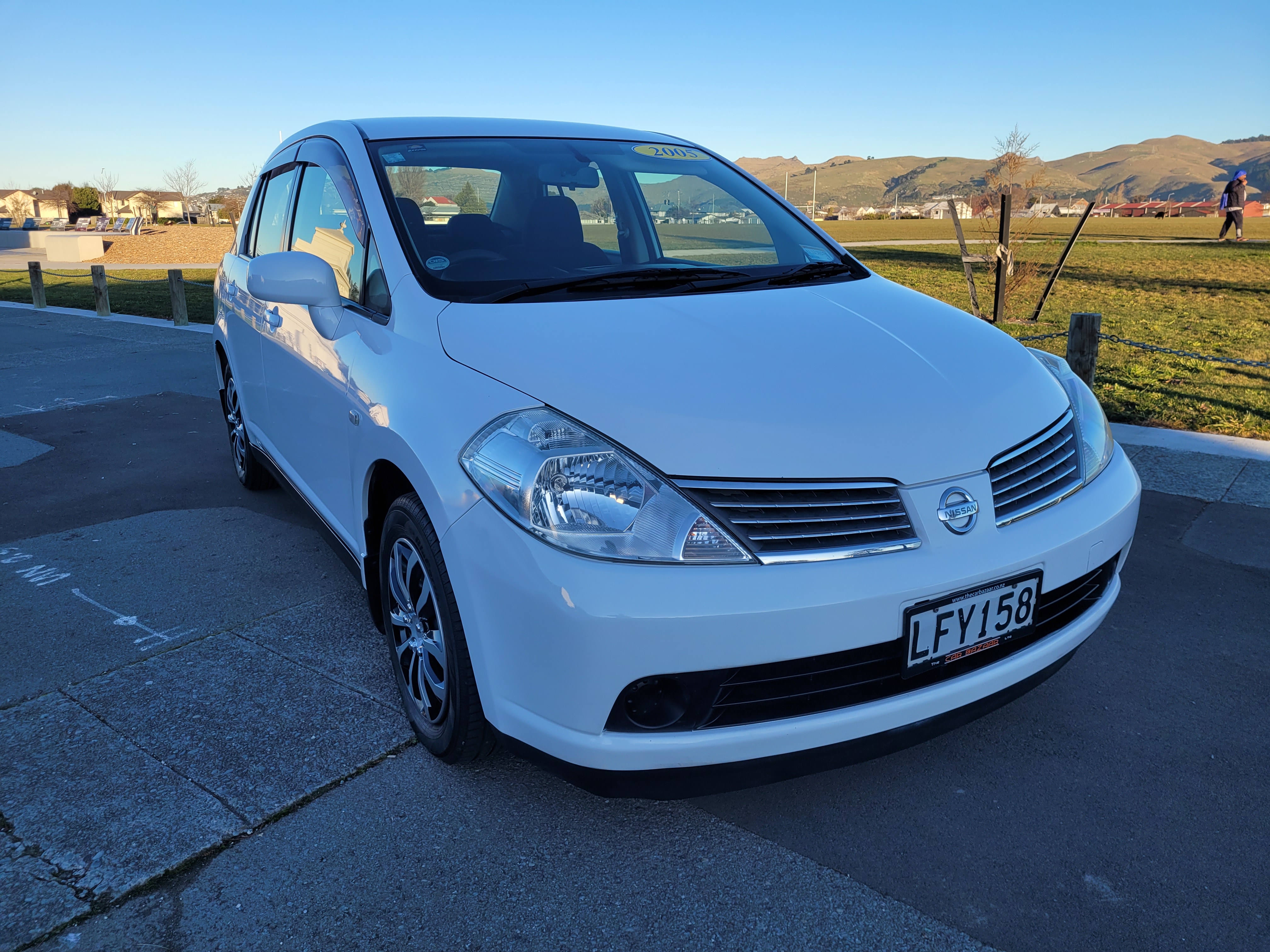 Nissan Tiida Latio Carousel 5
