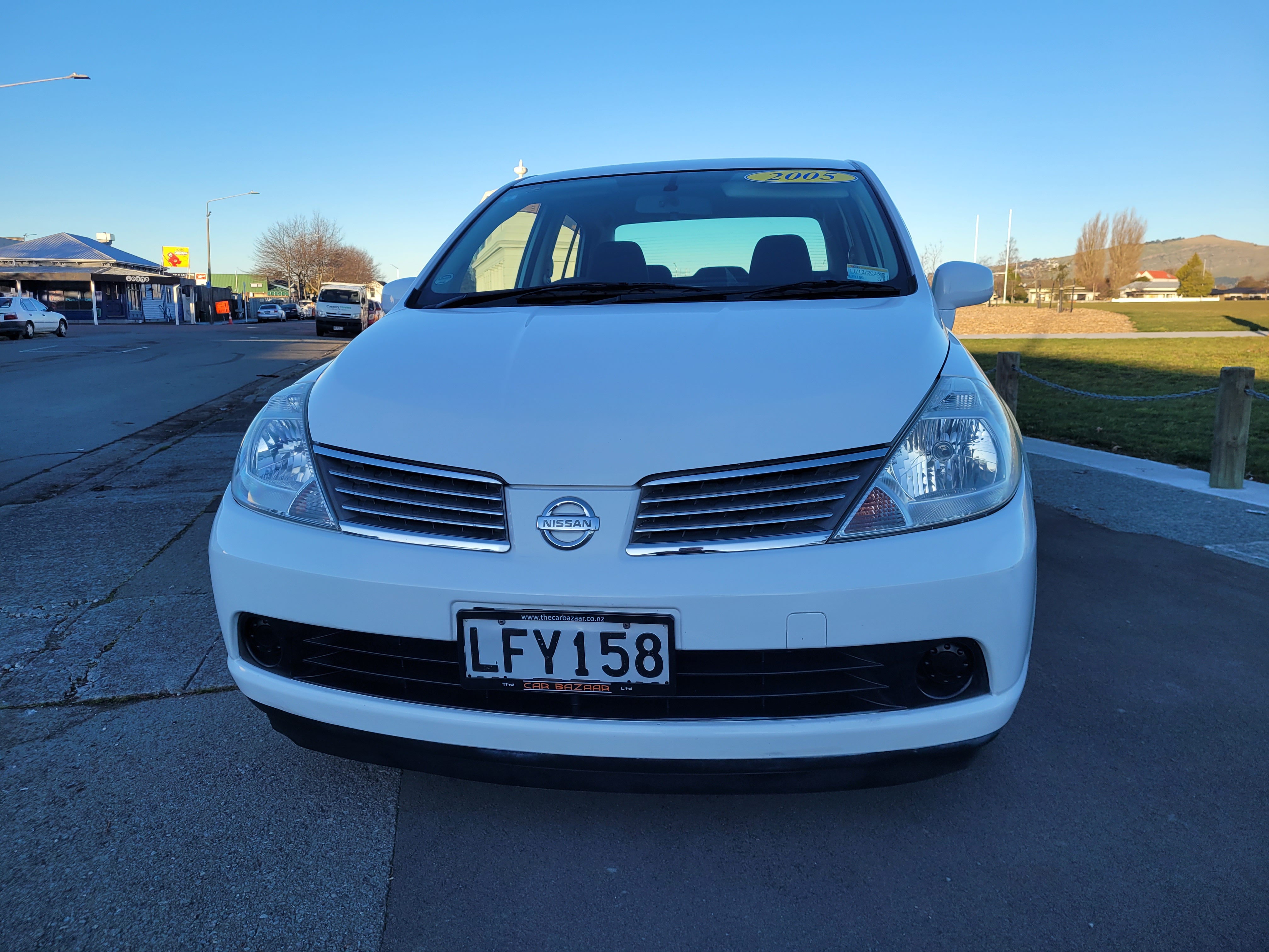 Nissan Tiida Latio Carousel 4