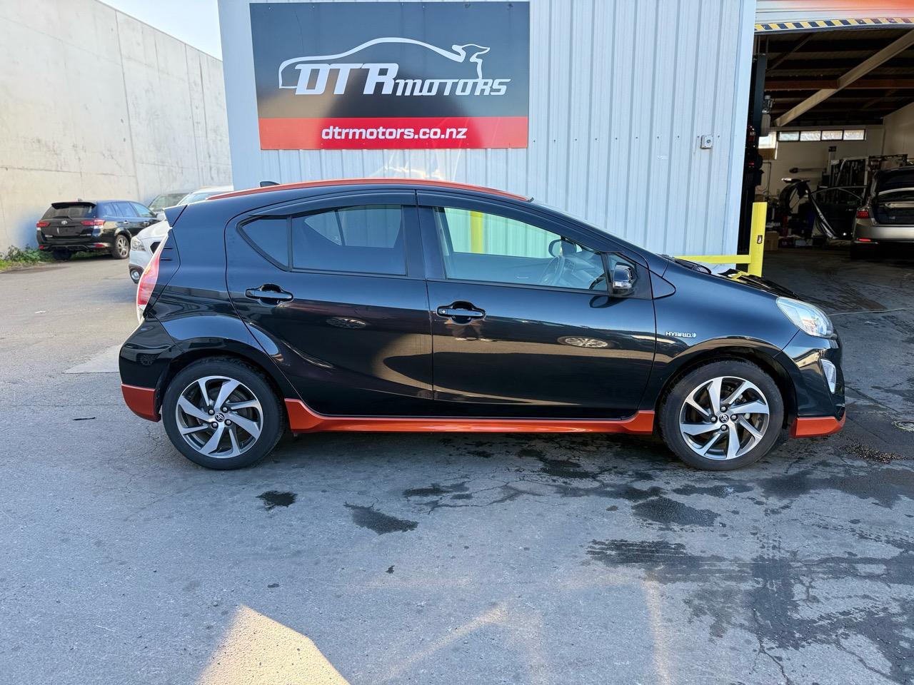 2016 Toyota Aqua X-Urban Special Price ! Carousel 15