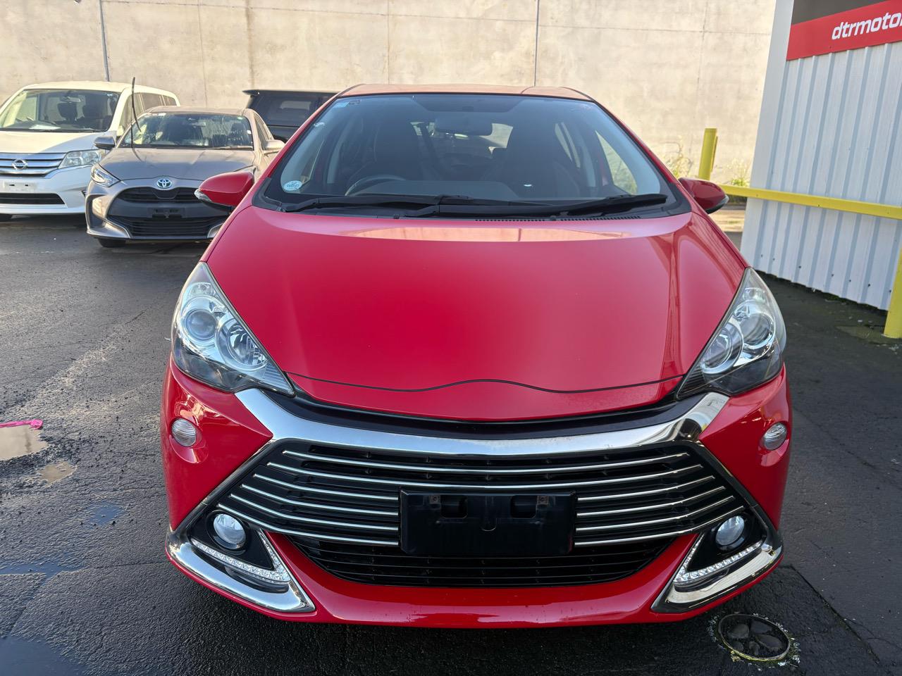 2014 Toyota Aqua GS Model Special Price ! Carousel 10