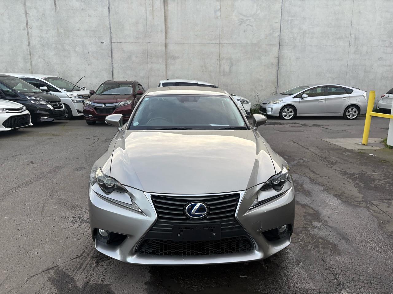 2013 Lexus IS 300H 2.5L Hybrid! Leather seats Carousel 10