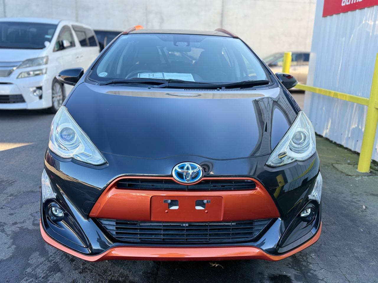 2016 Toyota Aqua X-Urban Special Price ! Carousel 10