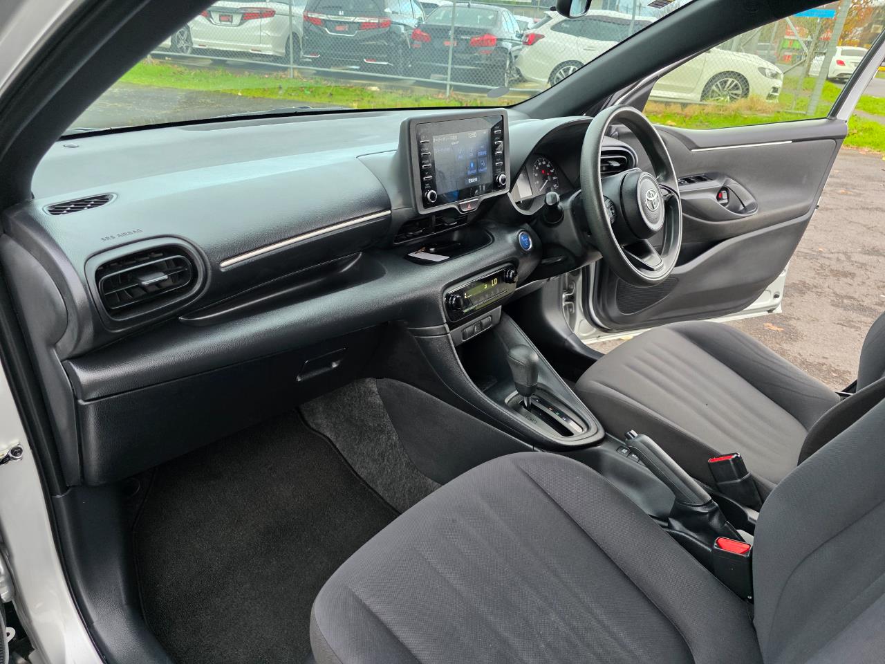 2021 Toyota Yaris Hybrid X with Reversing Camera, Parking Sensors, Cruise Control ! Carousel 2