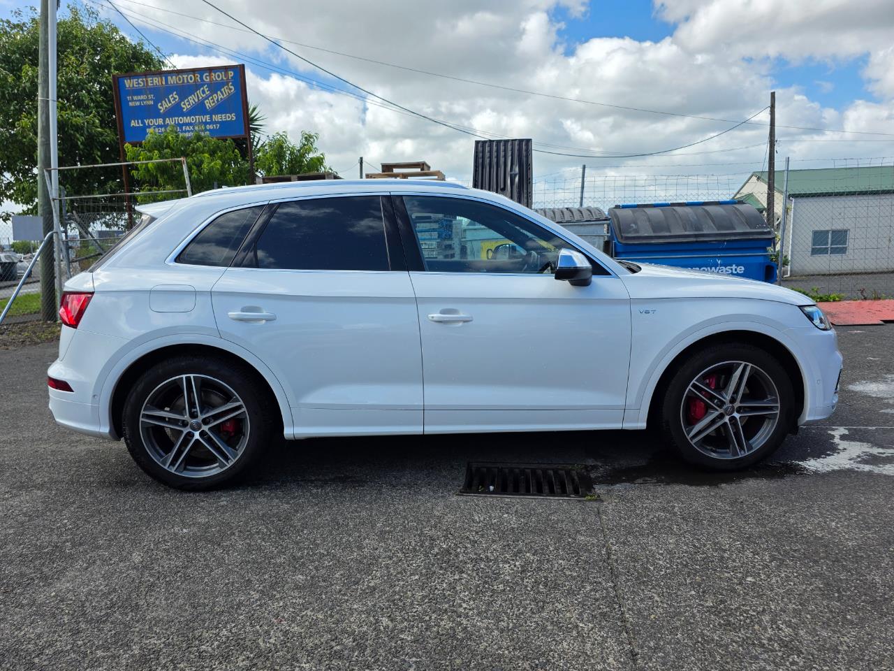 2018 Audi SQ5 Reversing Camera, Parking Sensors, Cruise Control, Electric & Heated Seats ! Carousel 16