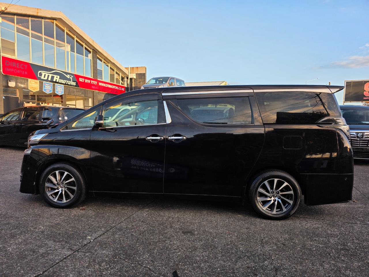 2015 Toyota VELLFIRE 2.5V 7 Seaters with Reversing Camera, Parking Sensors, Cruise Control ! Carousel 11
