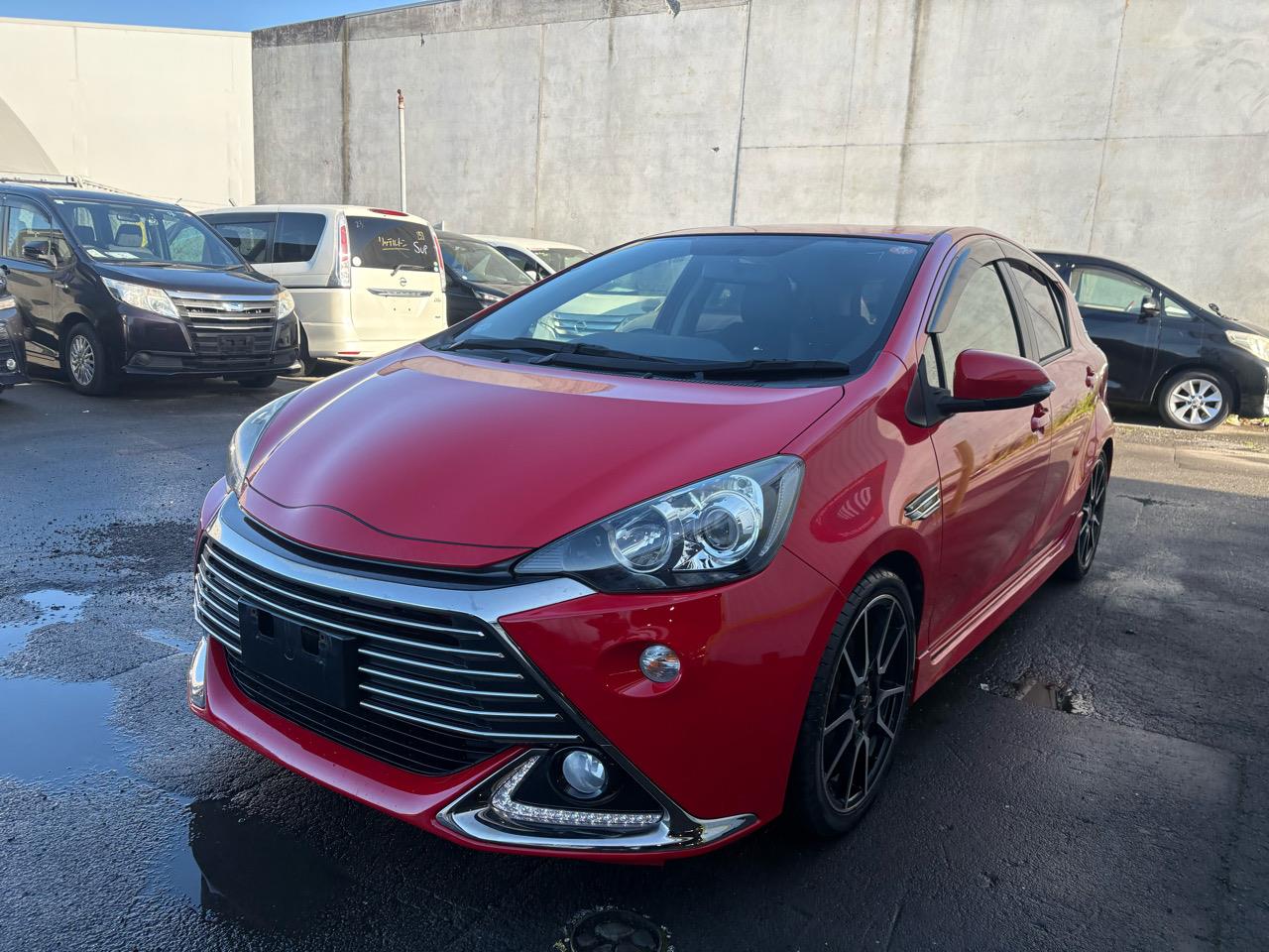 2014 Toyota Aqua GS Model Special Price ! Carousel 11