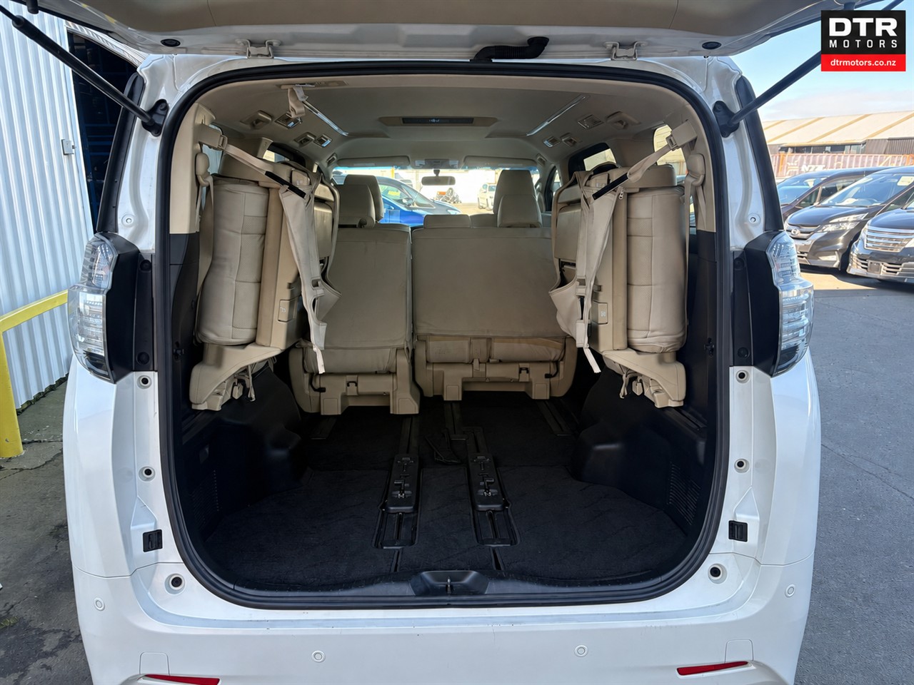 2015 Toyota VELLFIRE 2.5X 4WD 8SEAT Carousel 15