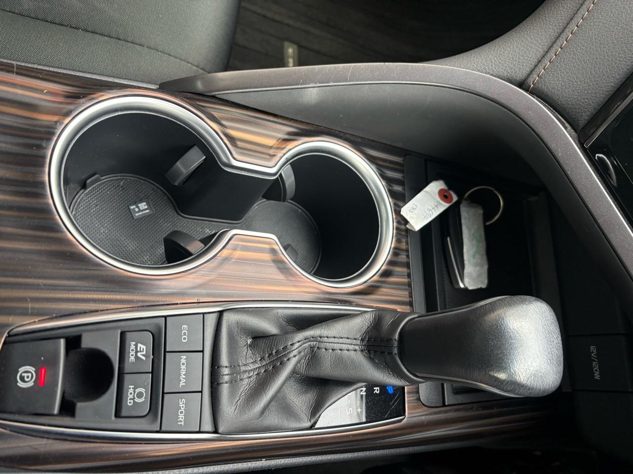2019 Toyota Camry HYBRID G PACKAGE Carousel 3
