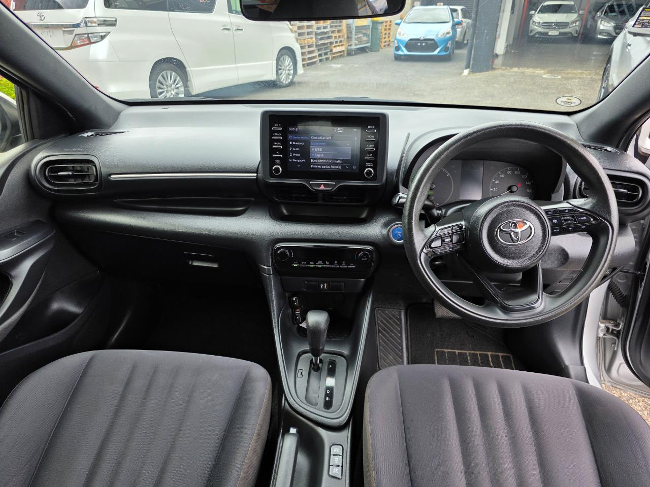 2021 Toyota Yaris Hybrid X with Reversing Camera, Parking Sensors, Cruise Control ! Collage 1