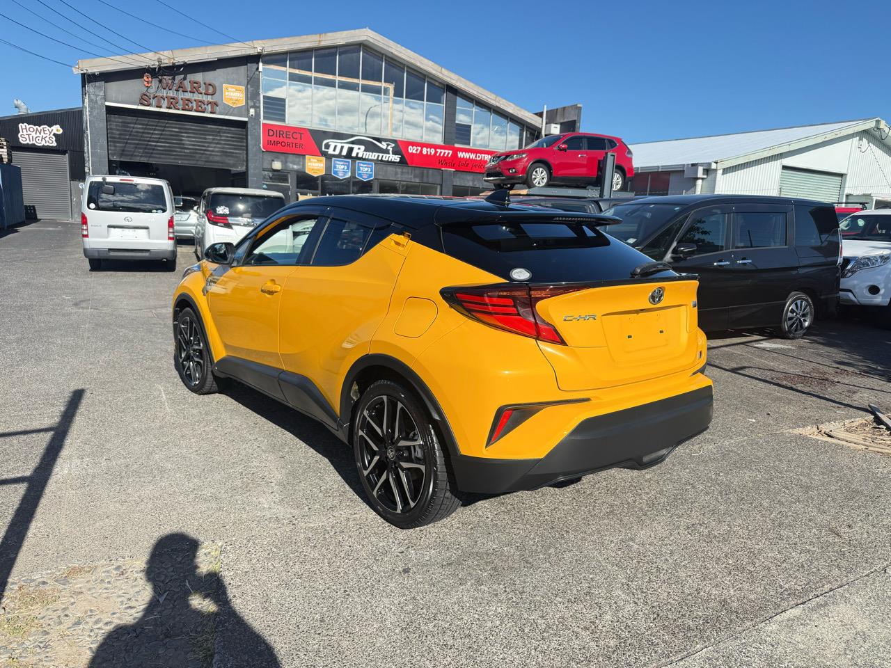 2019 Toyota C-HR GR Sprts Hybrid with Reversing Camera, Cruise Control ! Carousel 11