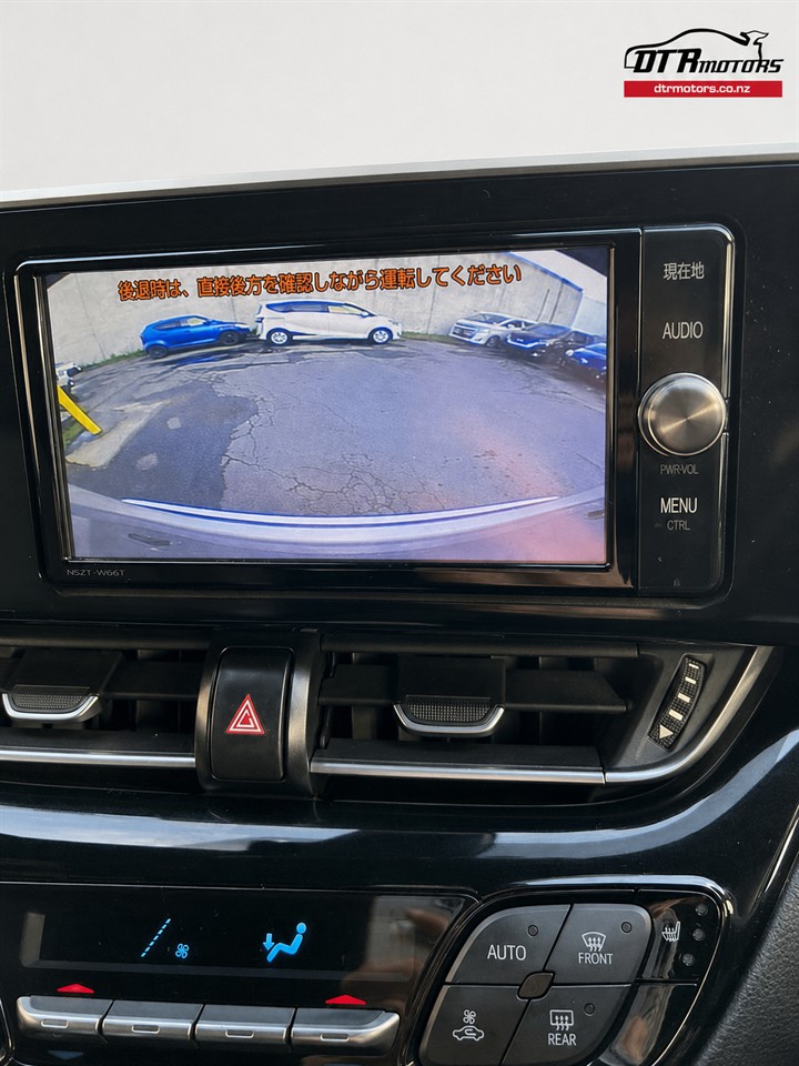 2017 Toyota C-HR G Model Carousel 15