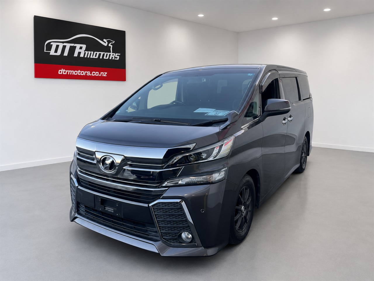 2017 Toyota VELLFIRE 2.5Z Carousel 10