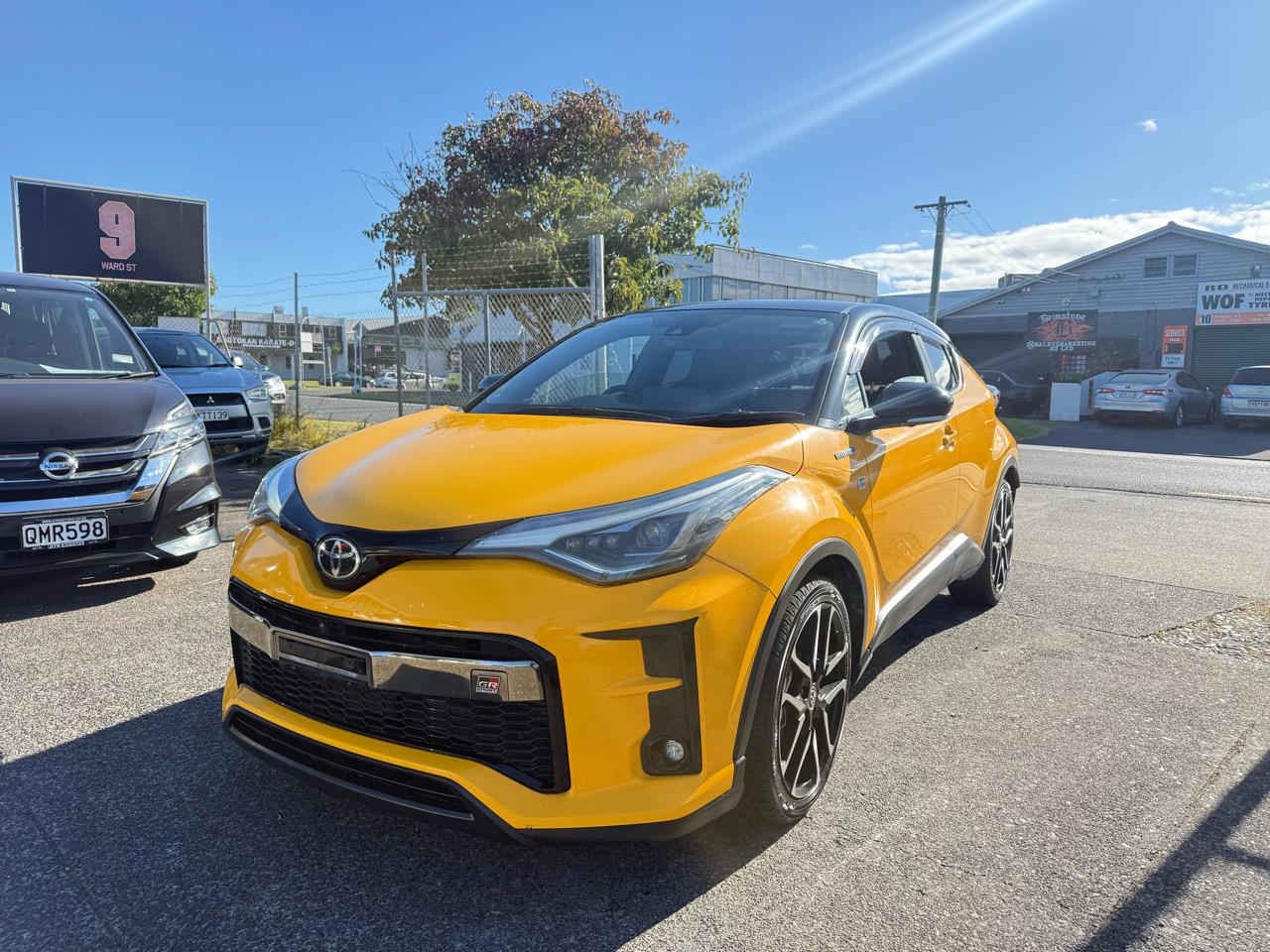 2019 Toyota C-HR GR Sprts Hybrid with Reversing Camera, Cruise Control ! Carousel 9