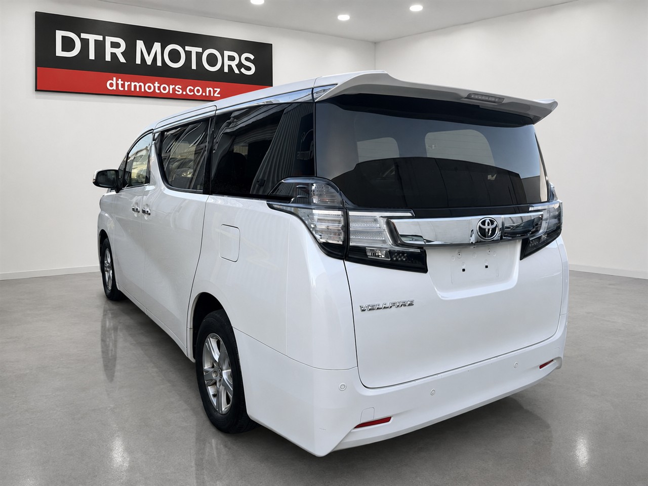 2015 Toyota VELLFIRE 2.5X 4WD 8SEAT Carousel 11