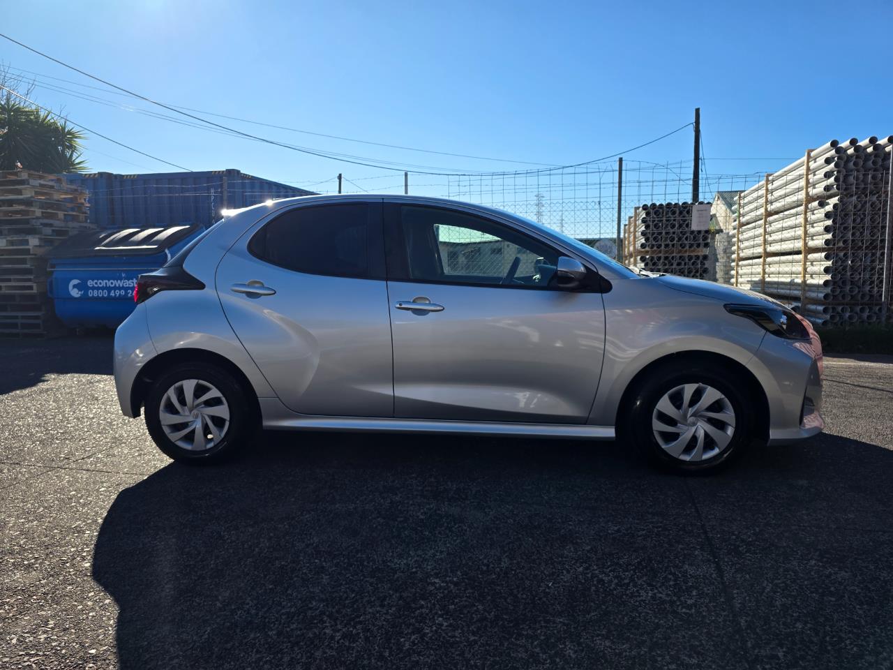 2021 Toyota Yaris Hybrid X with Reversing Camera, Parking Sensors, Cruise Control ! Carousel 10