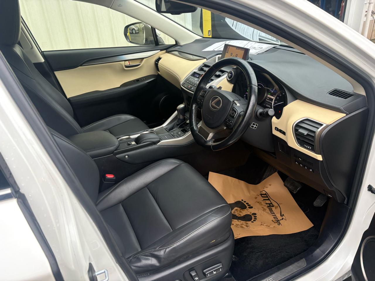 2015 Lexus NX 300H I PACKAGE Carousel 2