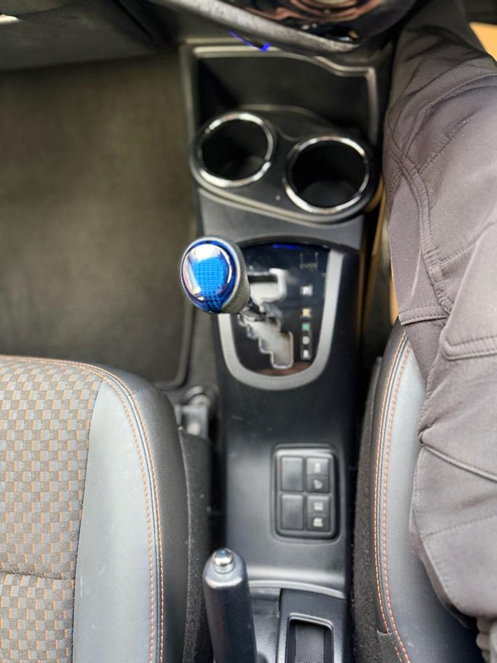 2015 Toyota Aqua X-URBAN Carousel 15
