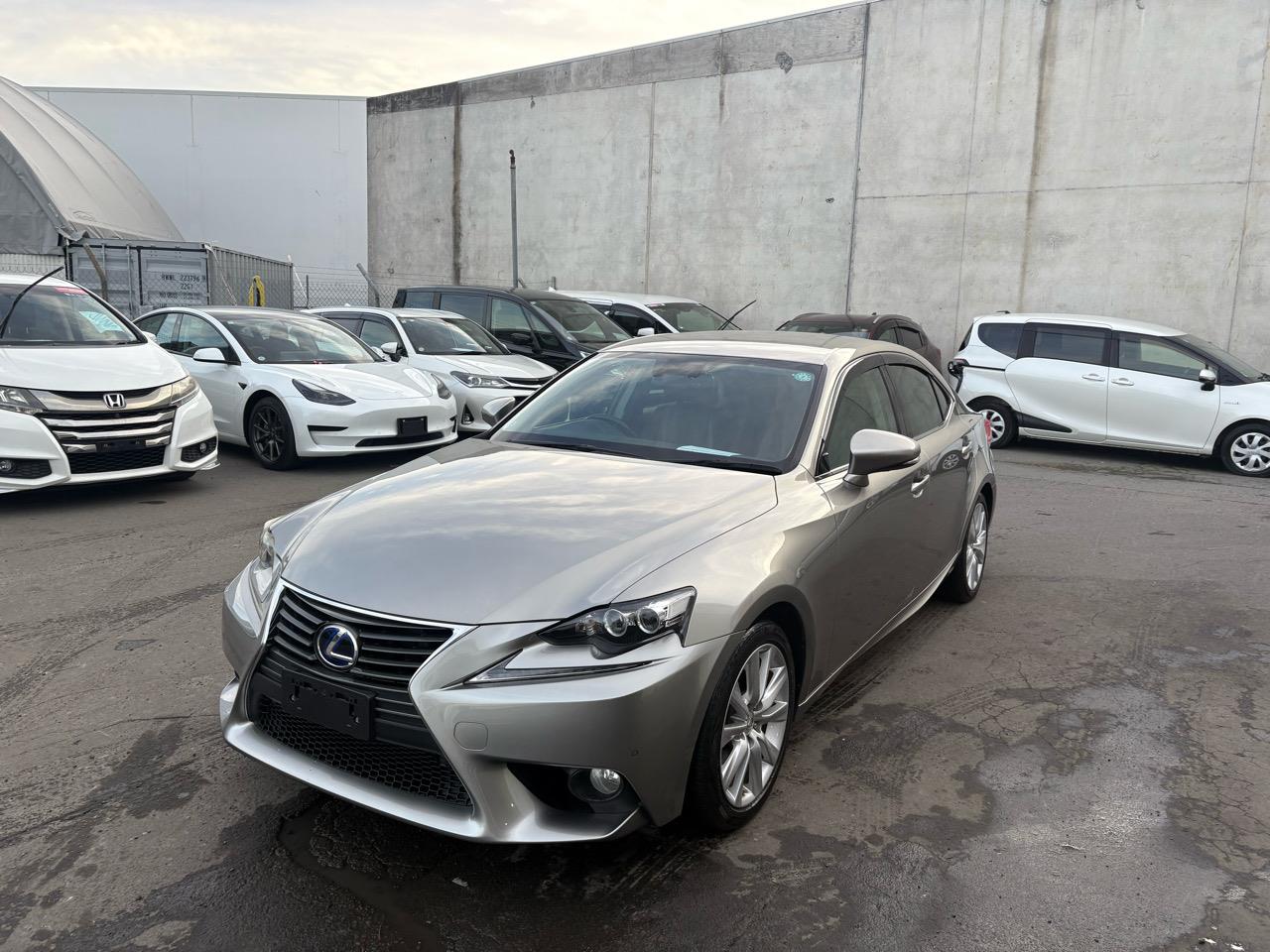2013 Lexus IS 300H 2.5L Hybrid! Leather seats Carousel 11